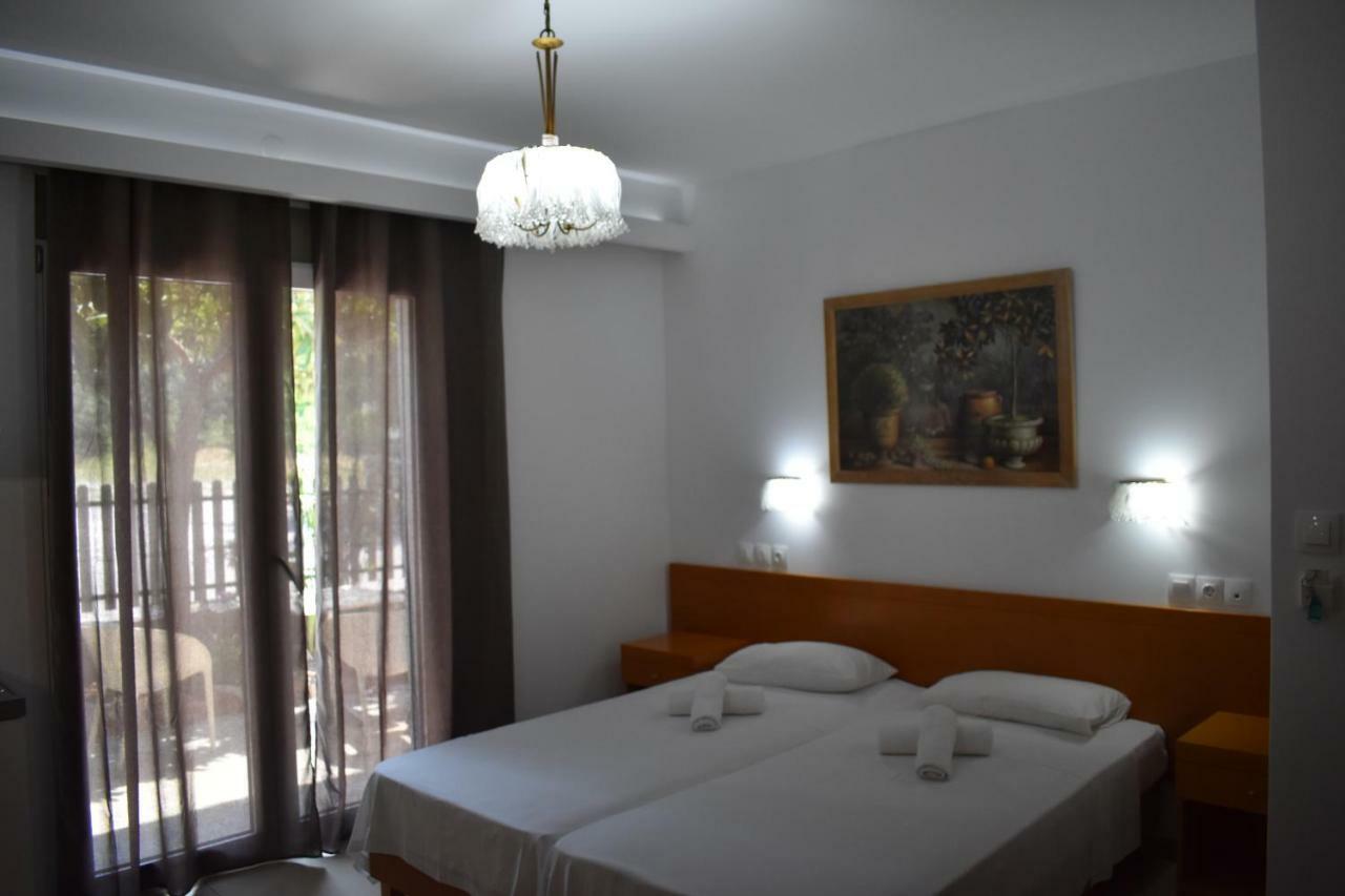 Hotel Ritsa 卡梅纳维洛拉 外观 照片